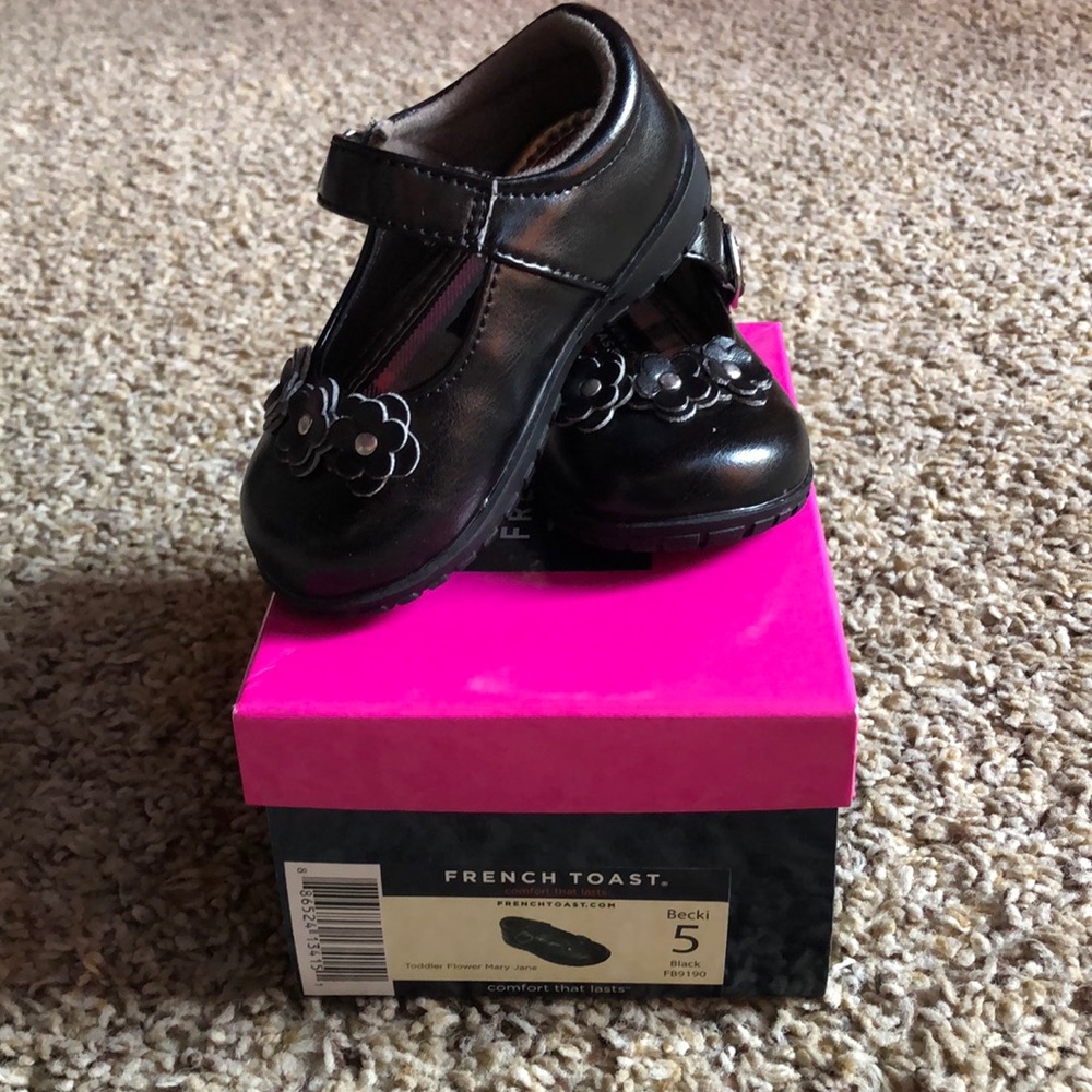 French Toast brand, black Mary Jane toddler flower